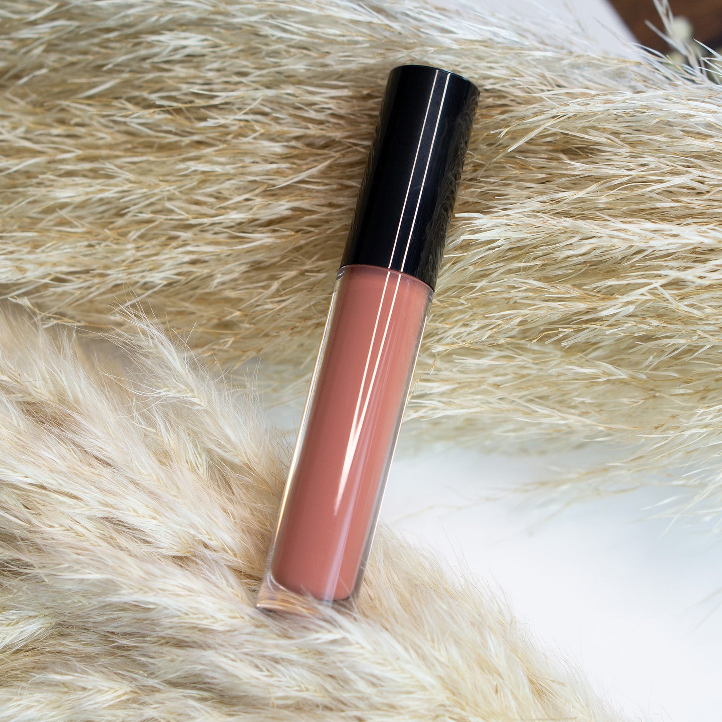 Lip Gloss - Nude sakkstyles.com