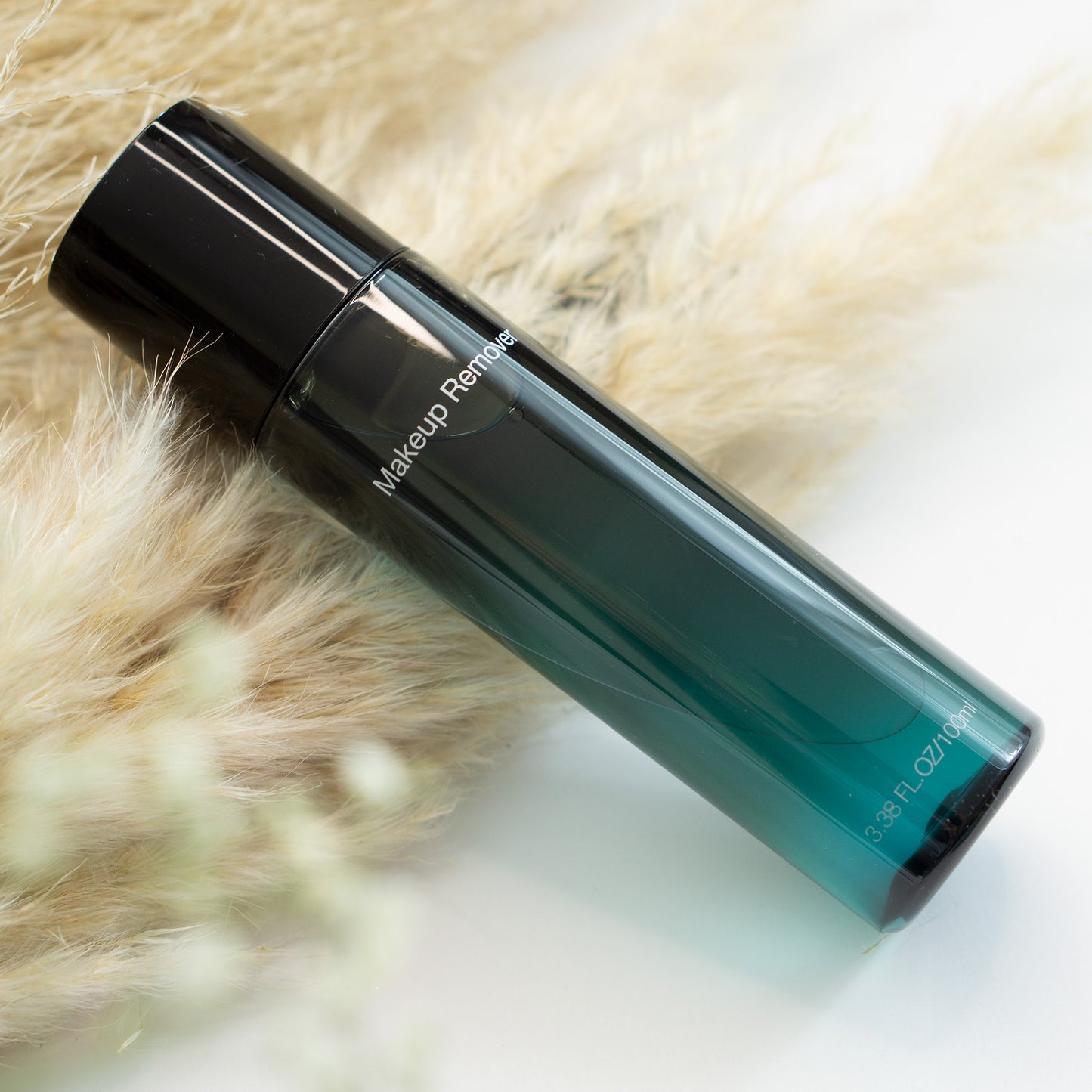 Lip and Eye Makeup Remover sakkstyles.com
