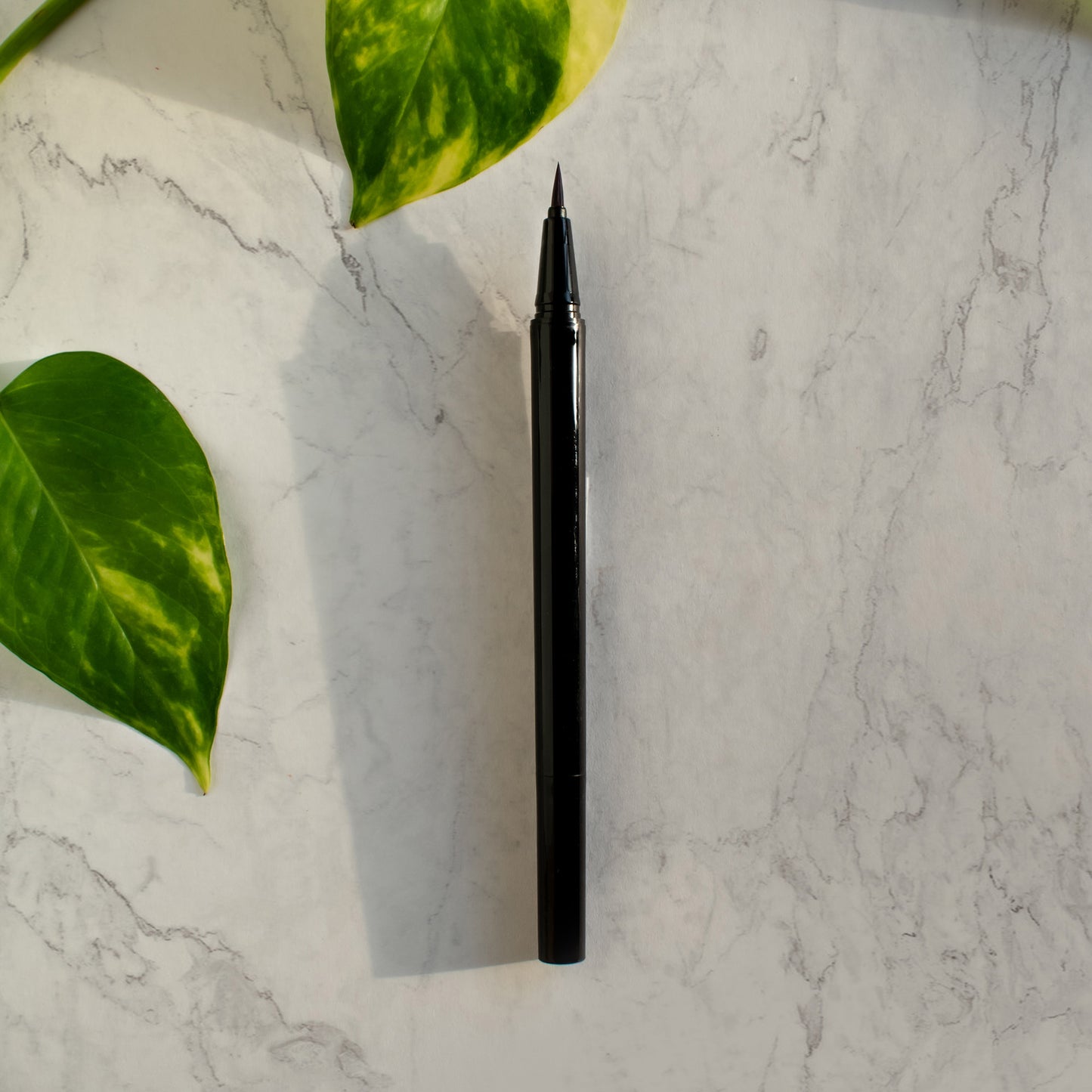 Dual Tip Eye Definer Pen - Black sakkstyles.com